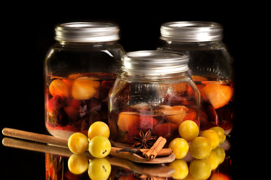 Recette de rhum arrangé mirabelle : douceur fruitée et élégance artisanale